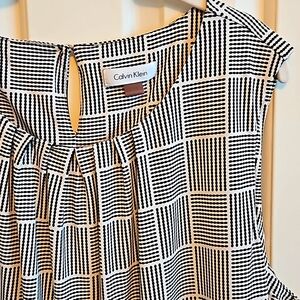 💥LAST DAY💥 Calvin Klein B/W Sleeveless Shell - 2X